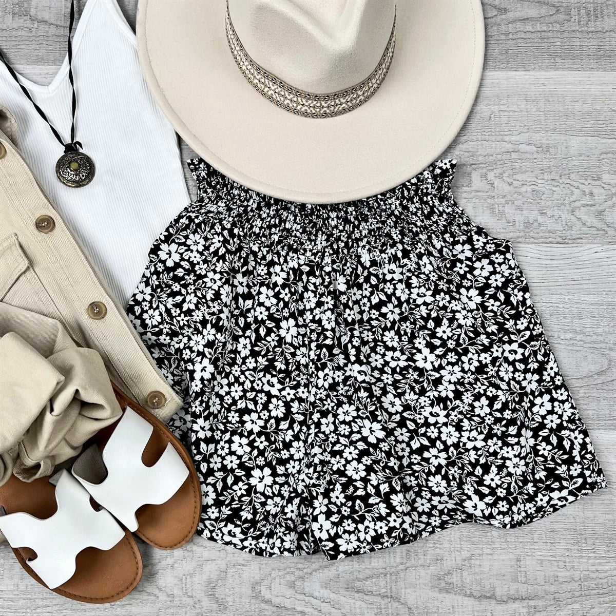 Clara Elastic waistband floral shorts