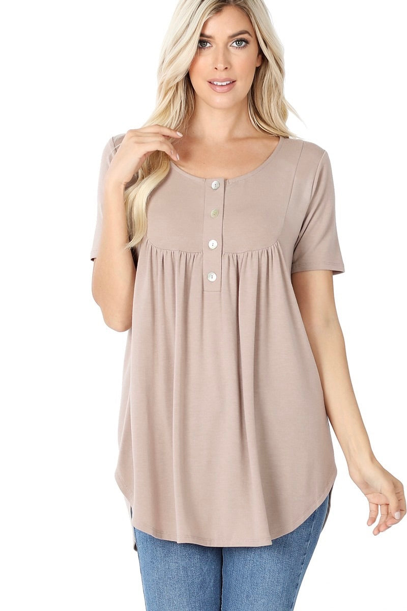 Jenn Short Sleeve dolphin hem Top