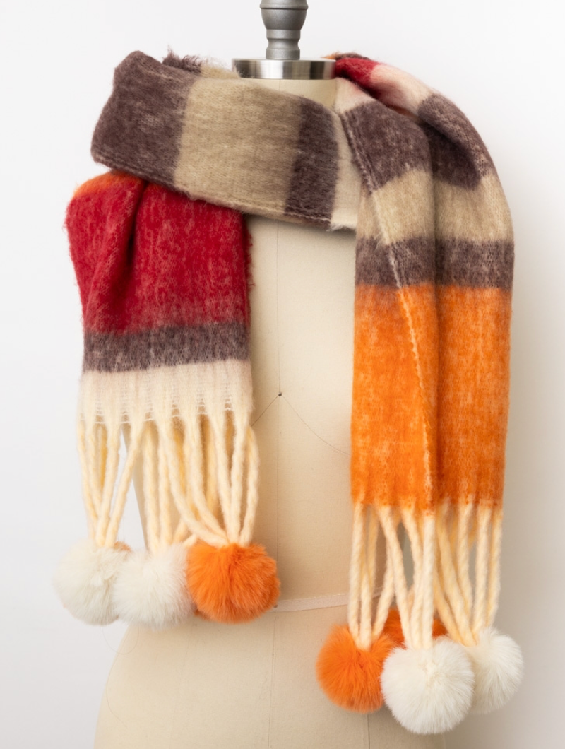Cozy Hug Chunky Pom Tassel Scarf