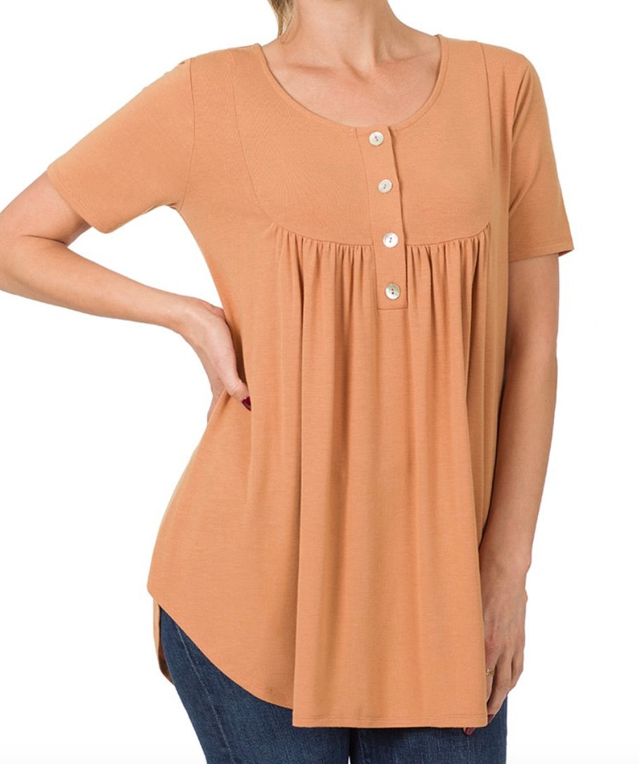 Jenn Short Sleeve dolphin hem Top