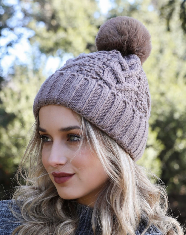 Paty Chunky Cable Knit Beanie with Fluffy Pom – Warm & Stylish