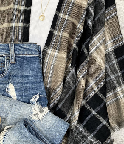 Alicia Lightweight Plaid Ruana