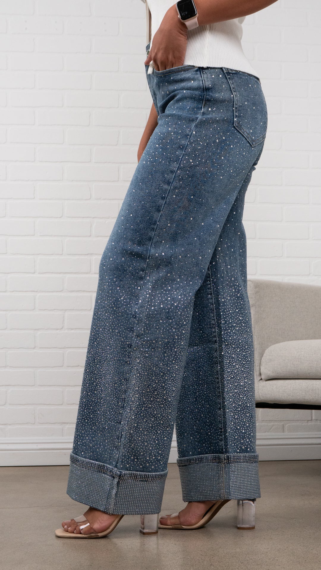 Lumi cuffs detail High-Waisted Sparkle Jeans Must Have 31" Inseam