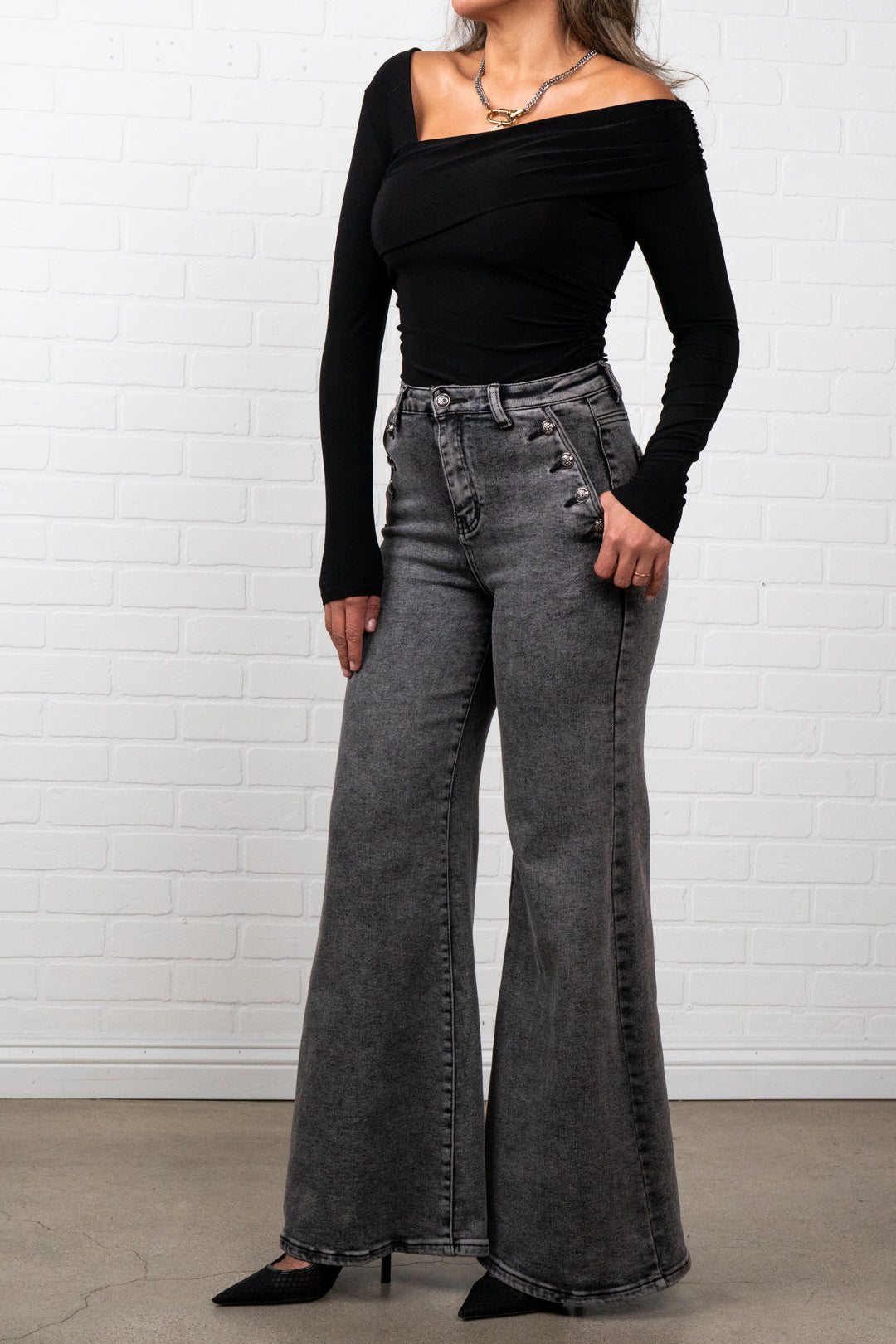 Lauren Long Sleeve Off-Shoulder Top – Casual Comfortable Fashion Shirt for Women