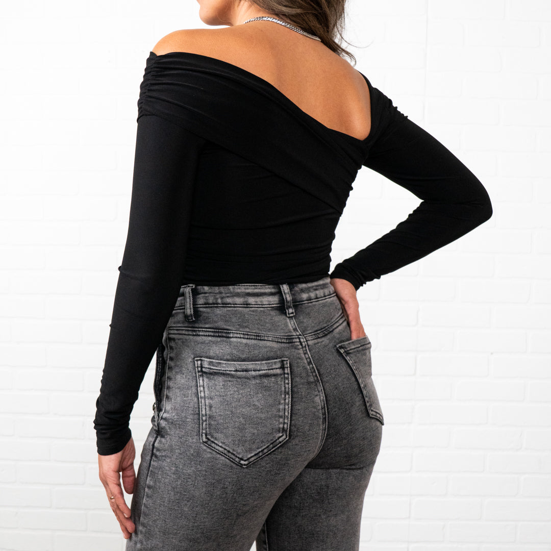 Lauren Long Sleeve Off-Shoulder Top – Casual Comfortable Fashion Shirt for Women