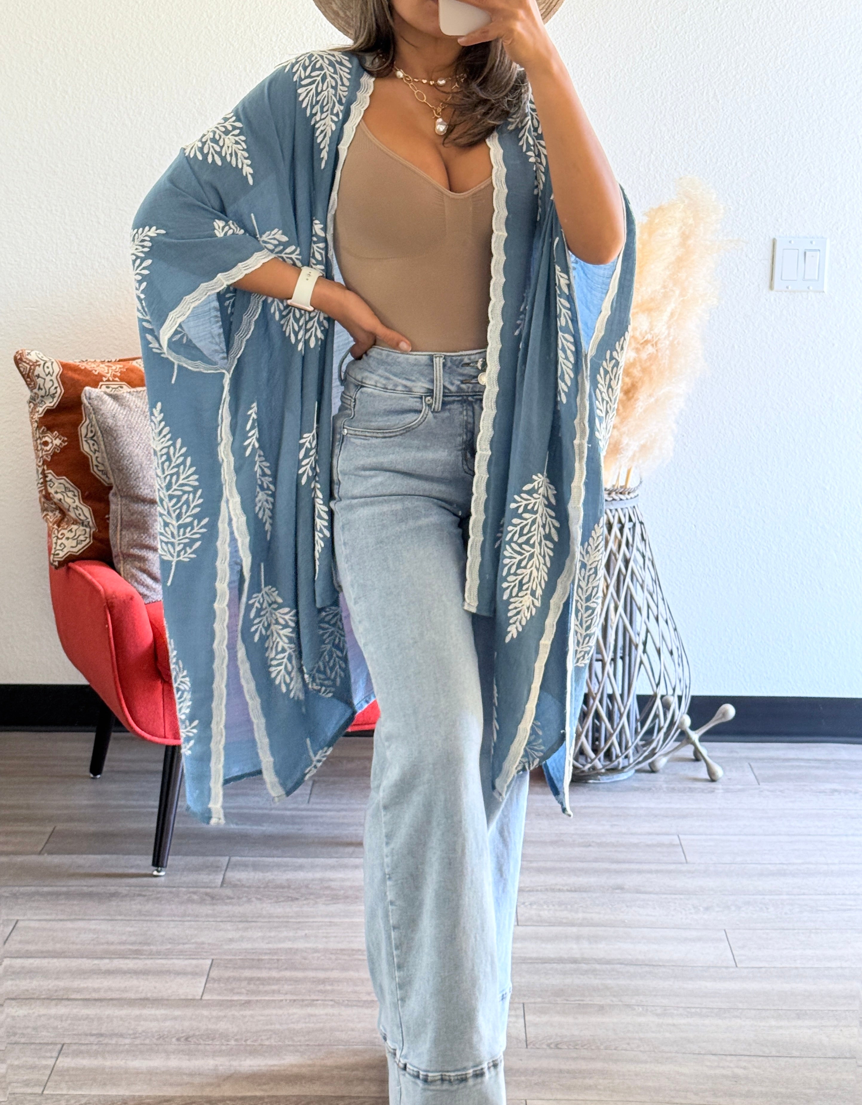Riley Embroidered kimono – PRESTIGE