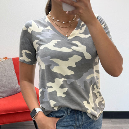 Emma Classic V-Neck Camo T-shirt