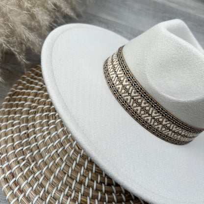 Regina Hat
