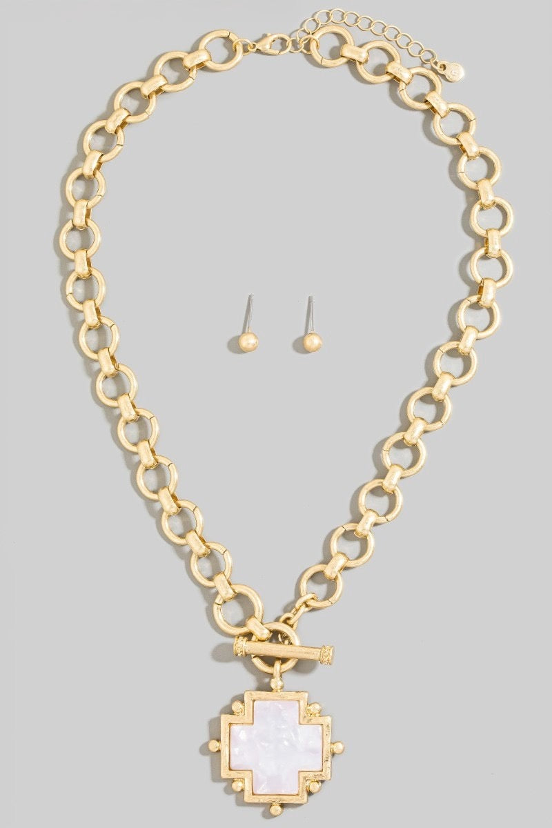 Merida Pendant Necklace