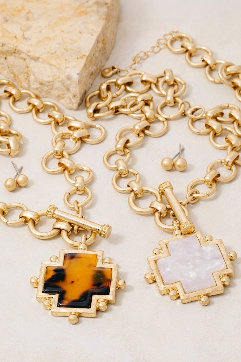 Merida Pendant Necklace