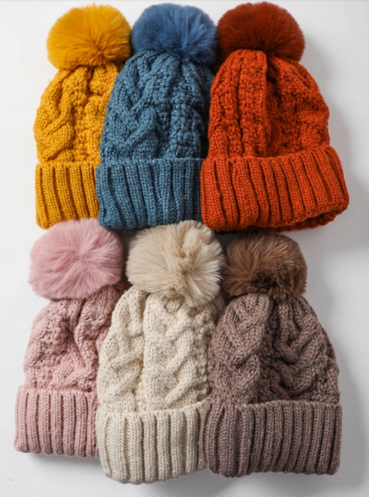 Paty Chunky Cable Knit Beanie with Fluffy Pom – Warm & Stylish